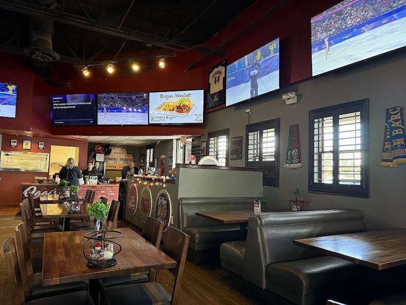 Oggi's Sports, Brewhouse & Pizza