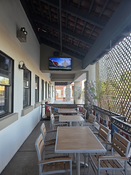 Oggi's Sports, Brewhouse & Pizza