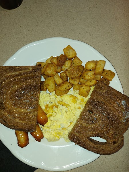 Myra's Bar & Grill (Best Western Brantford Hotel)