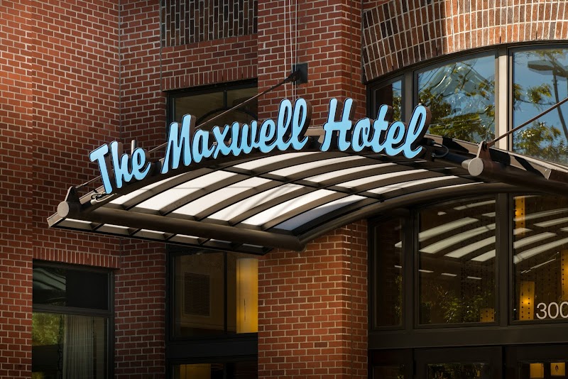 The Maxwell Hotel & Pineapple Bistro & Bar