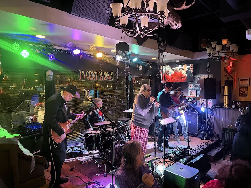 Moose McGuire's @ Hunt Club