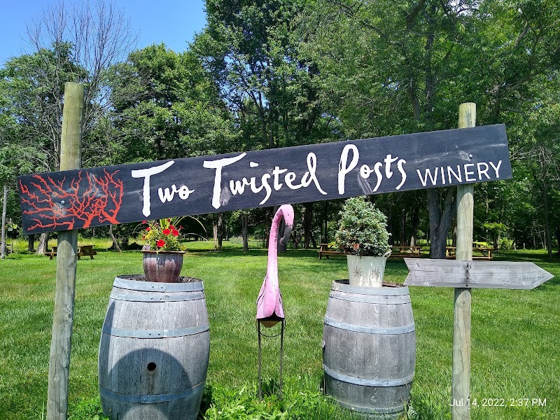 Two Twisted Posts Winery