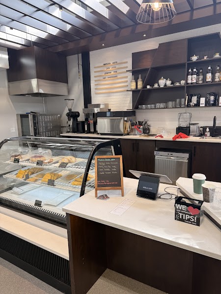 Adola Cafe