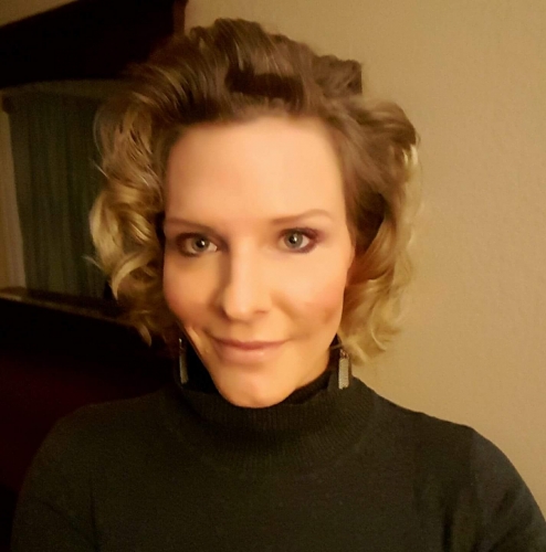 Photo of a Yaymaker Host named Dana R