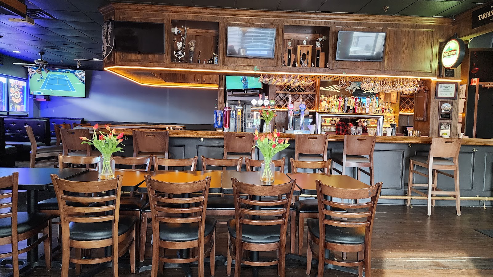 KCR Bar & Grill