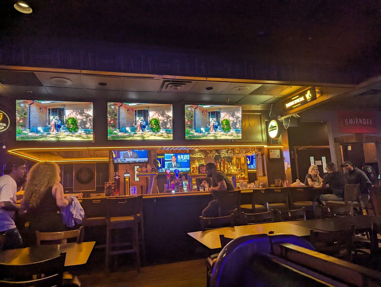 KCR Bar & Grill