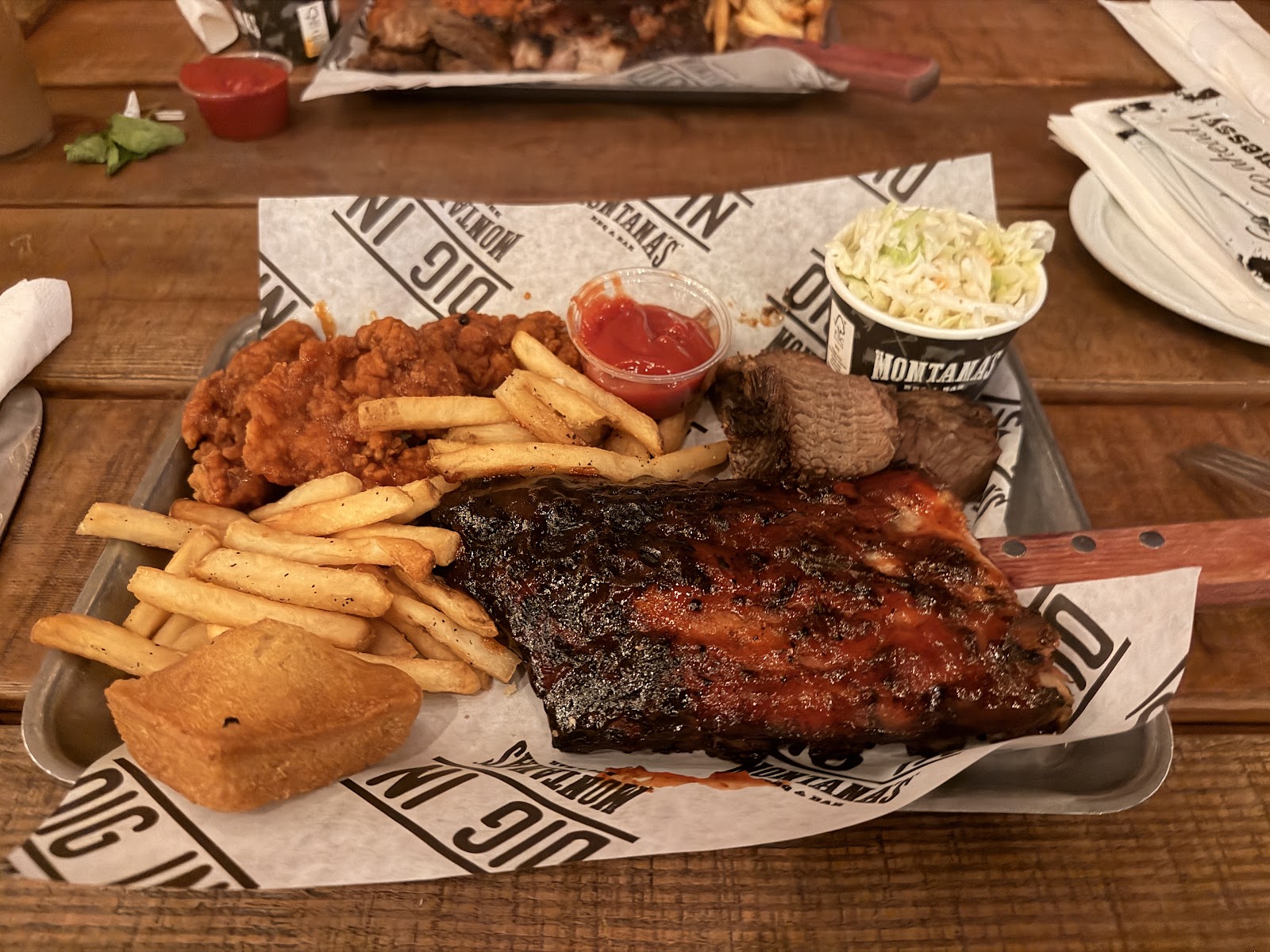 Montana's BBQ & Bar Mississauga - Courtneypark 