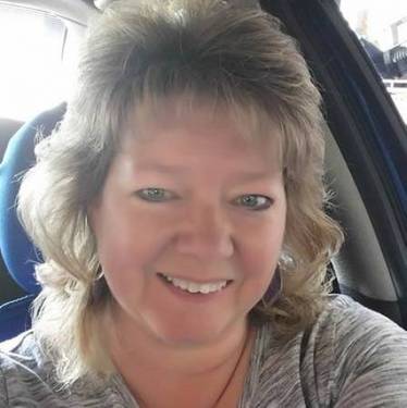 Yaymaker Host Junette Gausman located in Independence, Ky