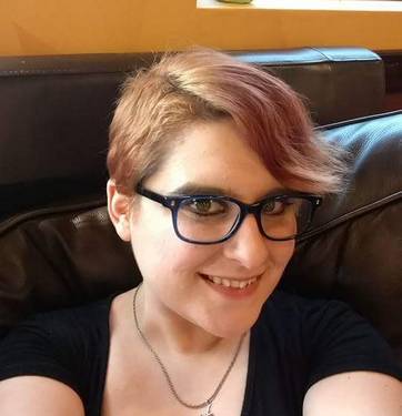 Yaymaker Host Angela Rovnyak located in cape girardeau, MO