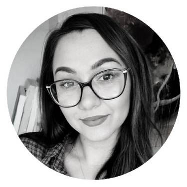 Yaymaker Host Stephanie Ionita located in na, ON