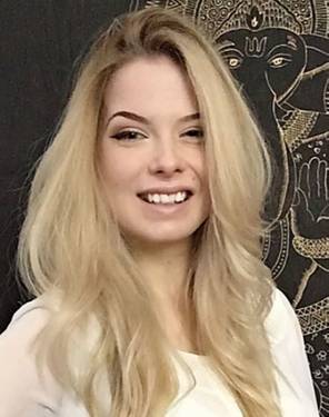 Yaymaker Host Abigail Young located in Redding, California