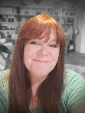 Yaymaker Host Chrissie Hanford #teamTrueNorth located in Edson, AB