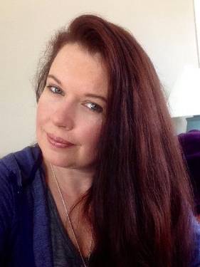 Yaymaker Host Valerie Lamphere located in Lakeville, MA