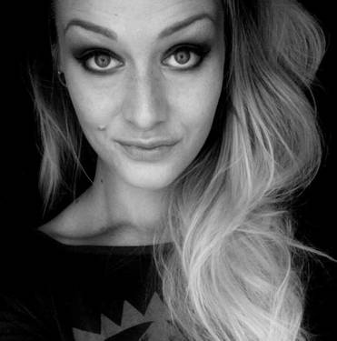 Yaymaker Host Amanda Bomberry located in Valley Center, KS