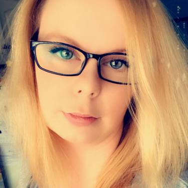 Yaymaker Host Steph Radley located in Cambridge, ON