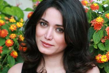 Yaymaker Host Parisa Khalafbeigi located in North York, ON
