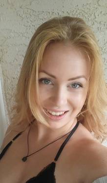 Yaymaker Host Ali Crossan #TeamGinjaLion located in Duncan, BC
