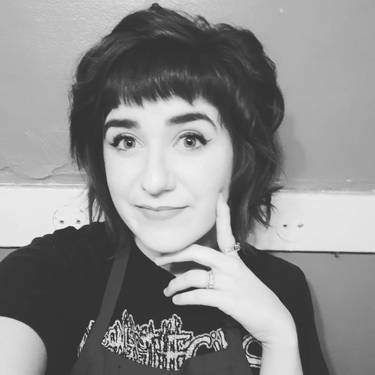 Yaymaker Host Erin McCarty located in Peoria Heights, IL