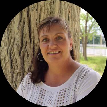Yaymaker Host Mary Foroszowsky located in KINGMAN, AZ