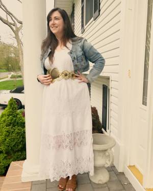Yaymaker Host Elizabeth Irwin located in RONKONKOMA, NY