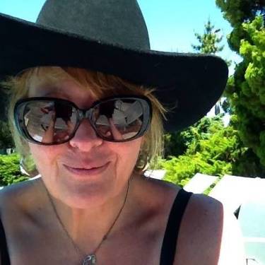 Yaymaker Host Helen LaCorte located in WOODLAND HLS, CA