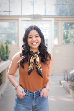 Yaymaker Host Gabrielle Valdes located in CHICAGO, IL