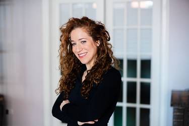 Yaymaker Host Dara Pogoff located in CHICAGO, IL