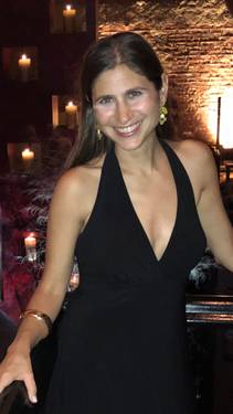 Yaymaker Host Lisa Schoenholt located in CROTON HDSN, NY