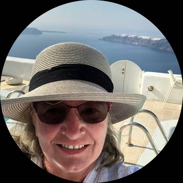 Yaymaker Host Kim Whitty located in Ottawa, ON