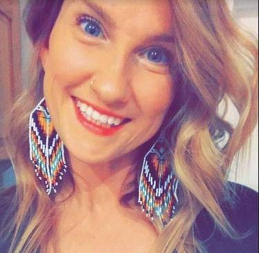 Yaymaker Host Jenni Sottile located in Eagle River, Alaska