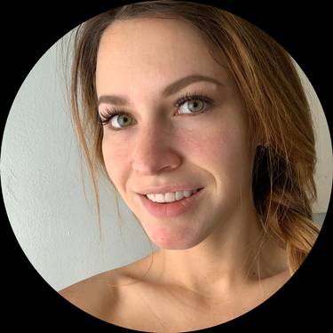 Yaymaker Host Rachel Clugston located in LOS ANGELES, CA