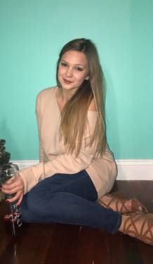 Yaymaker Host Kristen Cordeiro located in Bristol, RI