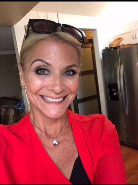 Yaymaker Host Amie Schroepfer located in TOMS RIVER, NJ