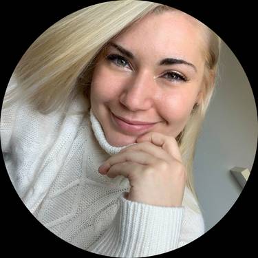 Yaymaker Host Gabrielle Kolotinsky located in Amherstview, ON