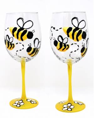 A Honey Bee Wine Glasses paint nite project by Yaymaker