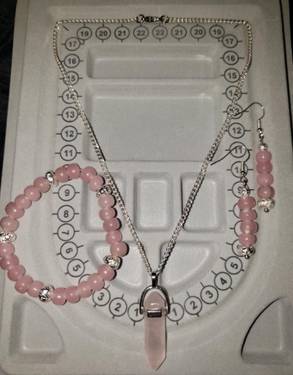 Rose Quartz Jewelry Set - Paint and sip event at Tacotarian  in HENDERSON, NV - PaintNite.com