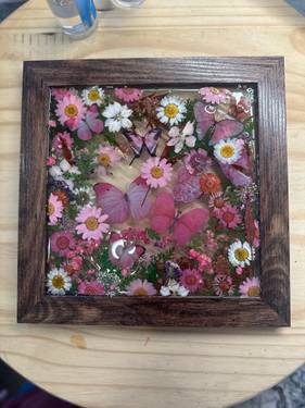 A Flowerscapes on Glass Picture Frame  experience project by Yaymaker