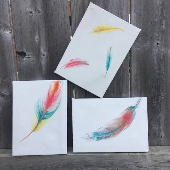 A Fluid Feathers Paint Pouring experience project by Yaymaker