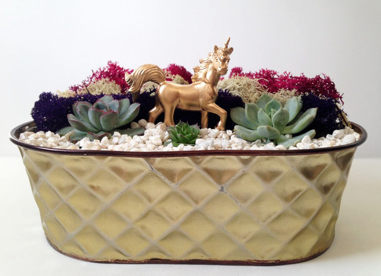 A Gold Unicorn plant nite project by Yaymaker
