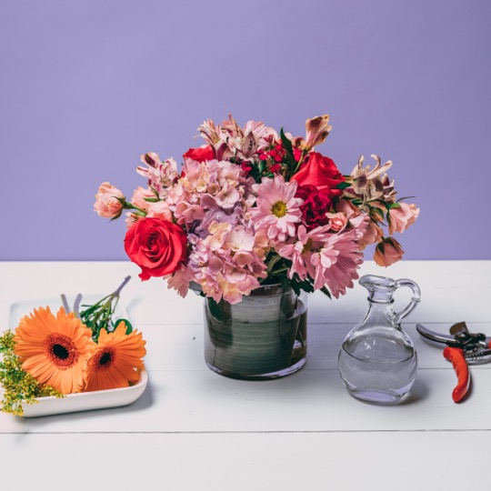 A Flower Workshop Seasonal Centerpieces flower workshop project by Yaymaker