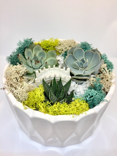 A Garden Bridge  White Round Ceramic plant nite project by Yaymaker
