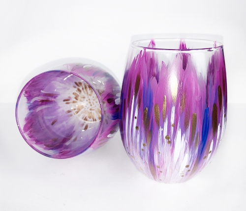 A Purple and Gold Flower Stemless Wine Glasses paint nite project by Yaymaker