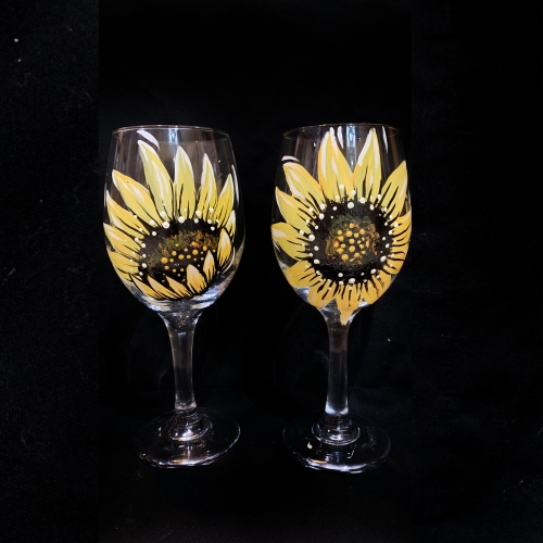 A Sunflower Wine Glasses paint nite project by Yaymaker