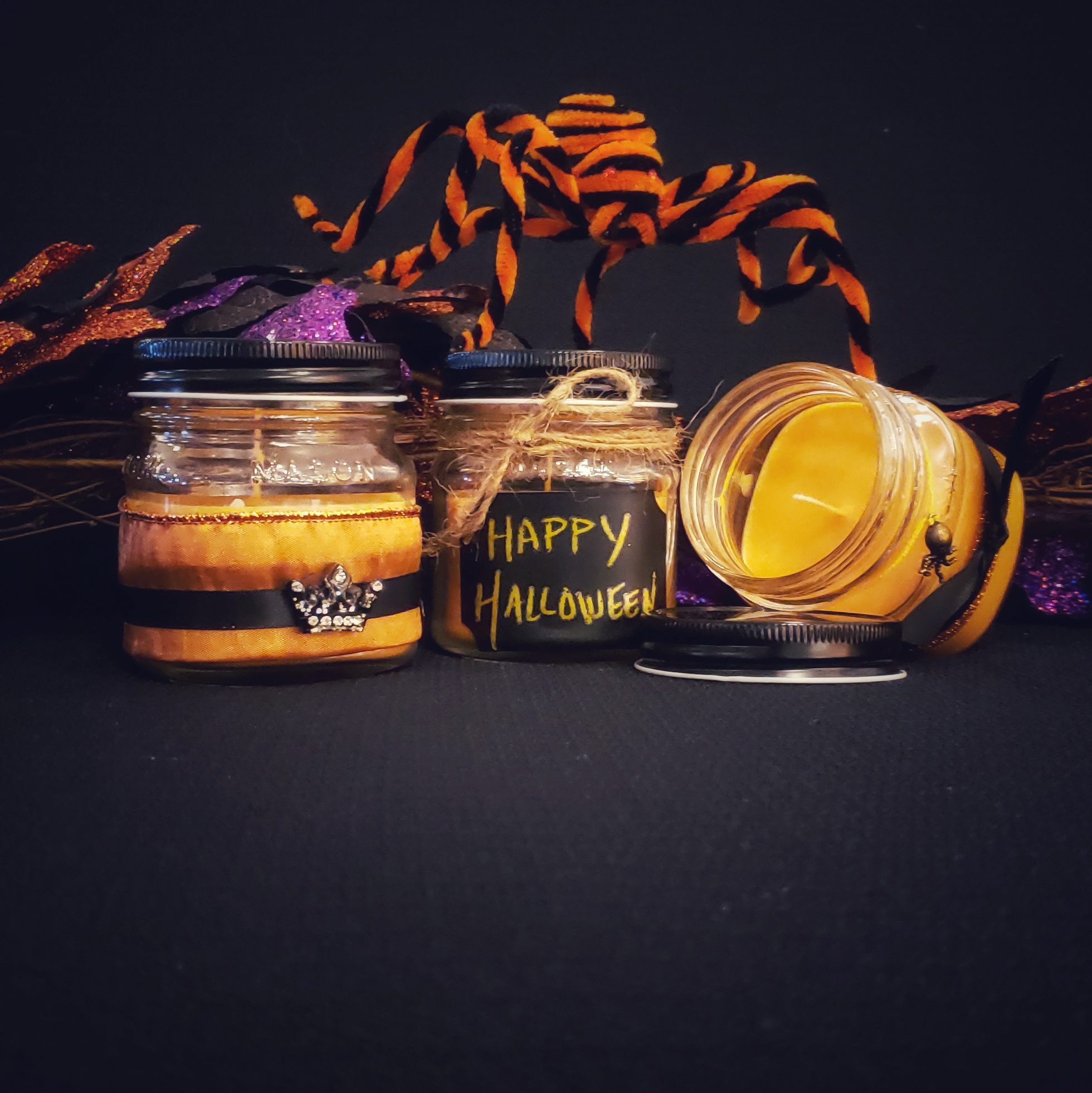 A Halloween Candles candle maker project by Yaymaker