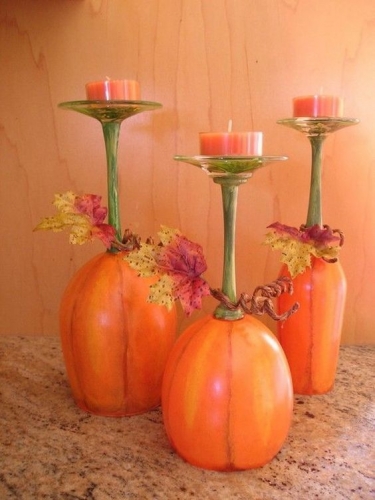 A Pumpkin Wine Glasses paint nite project by Yaymaker