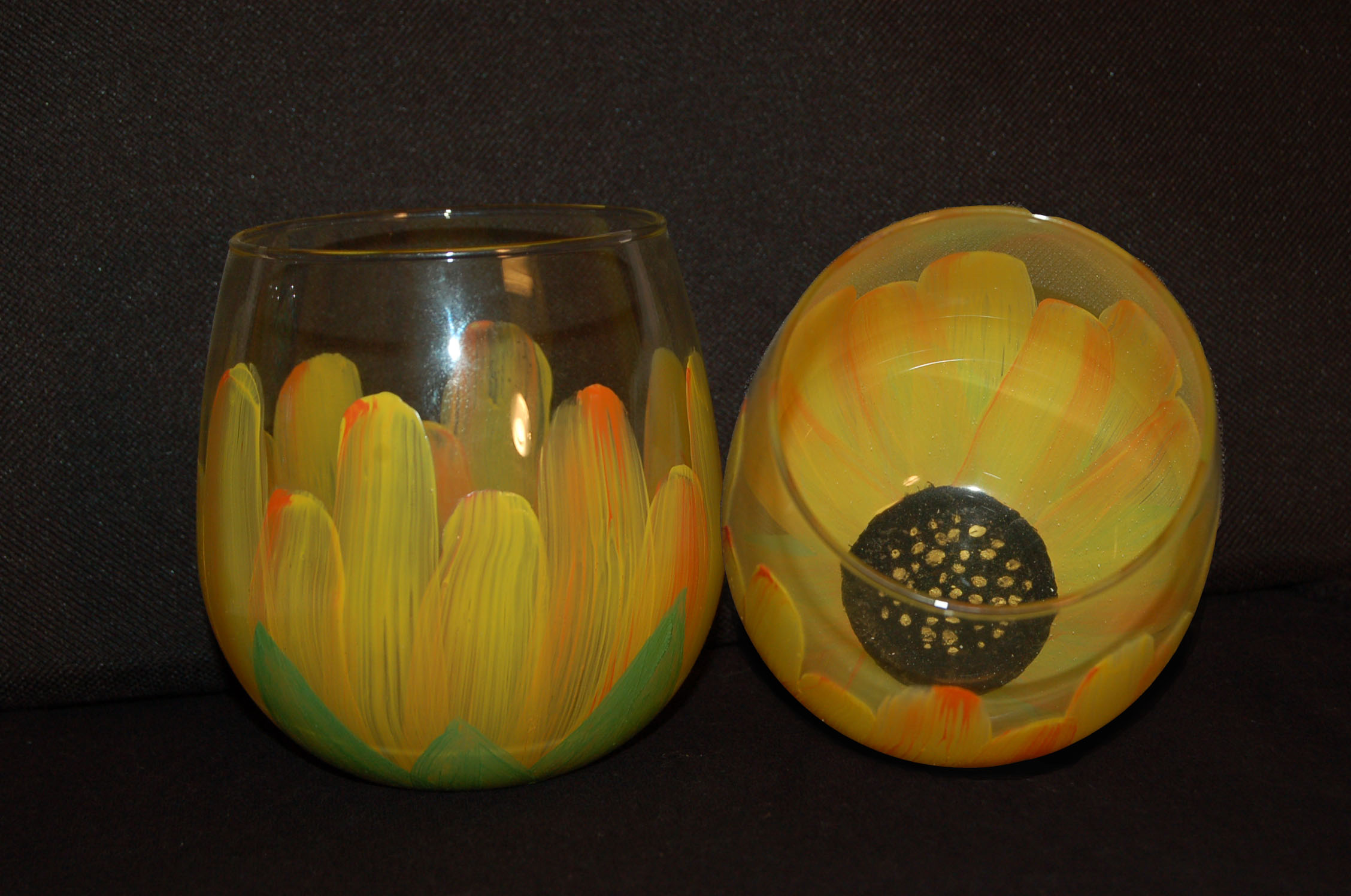 A Stemless Sunflower Glassware paint nite project by Yaymaker