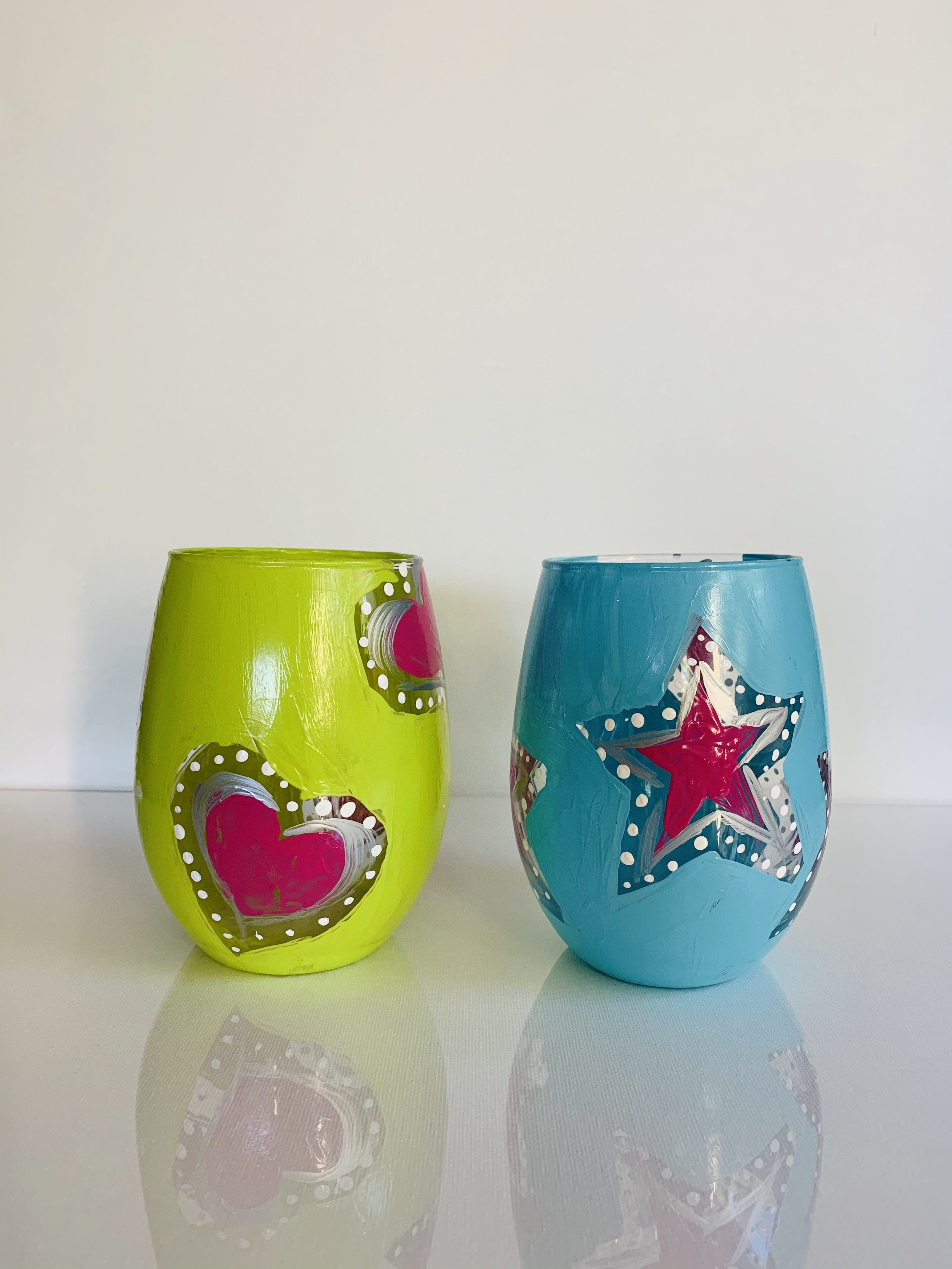 A Hearts and Stars Stemless Wine Glasses experience project by Yaymaker