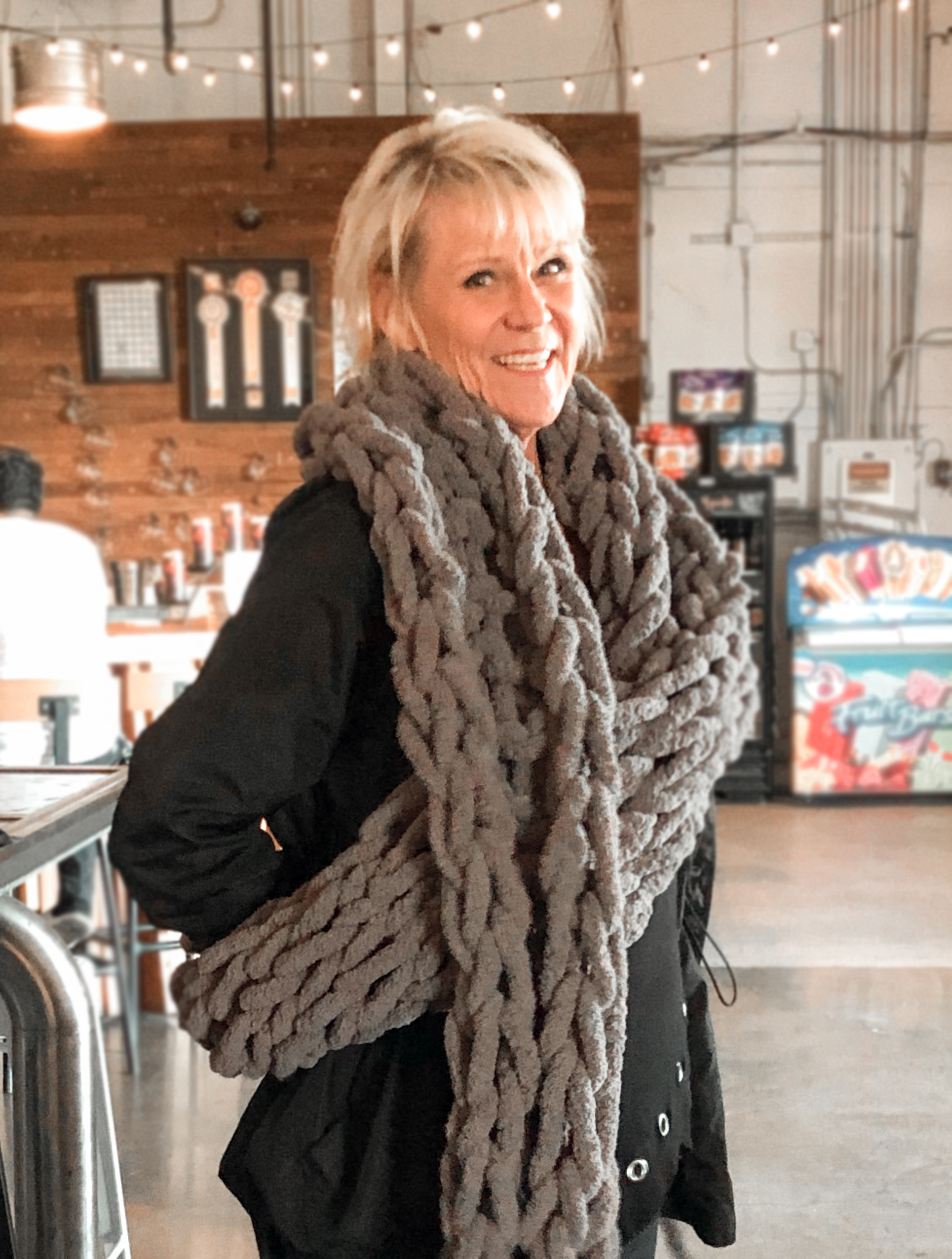 A Chunky Knit Scarf experience project by Yaymaker