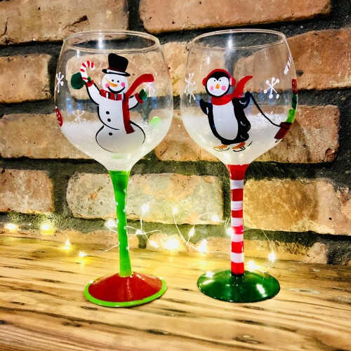 A Snow Friends Wine Glasses experience project by Yaymaker