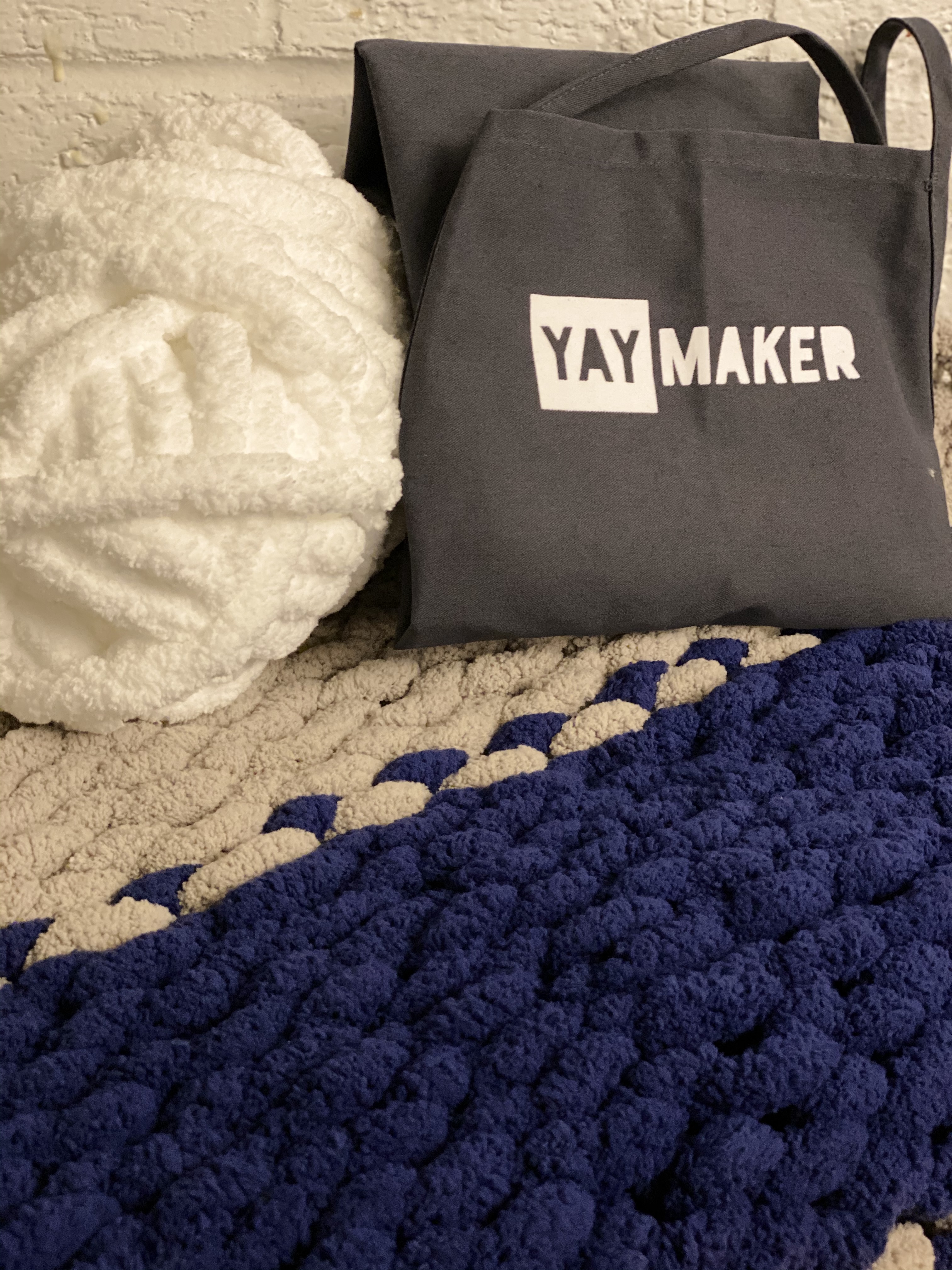 A Yaymaker Chunky Blanket Workshop Choose your colors experience project by Yaymaker